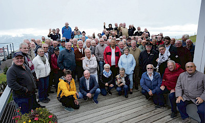 Gruppenfoto auf der Rigi: Die Pensionierten des VPT.